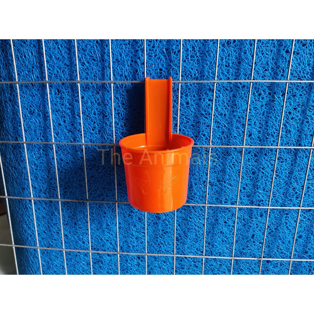 Quặng đựng thức ăn, nước uống cho gà, chim, vẹt,... (0.5 lit)