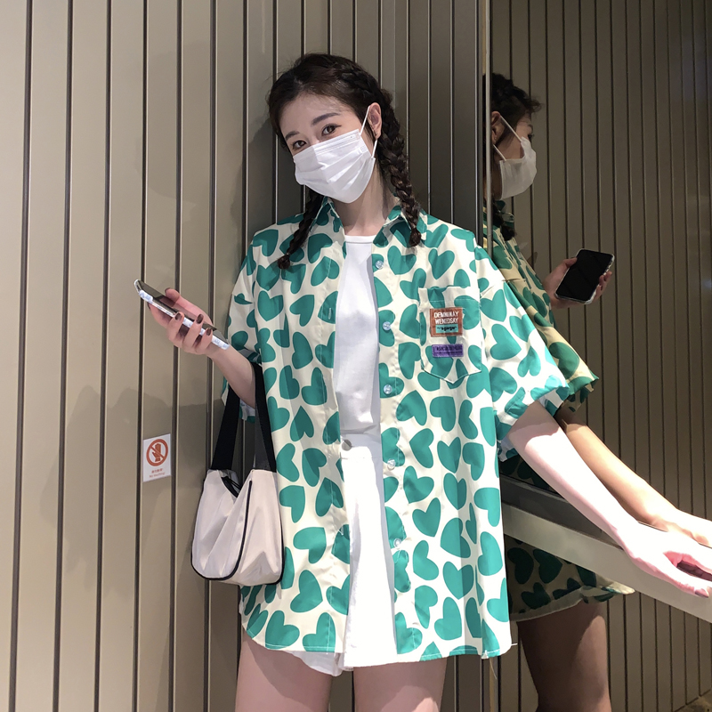 Áo sơ mi SUXI tay ngắn họa tiết in phong cách cổ điển