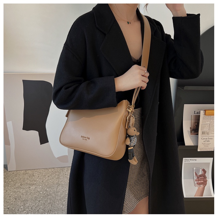 Túi đeo chéo, đeo vai  vuông basic  - Hàng loại 1 - TB.Store DC437 25x21x8