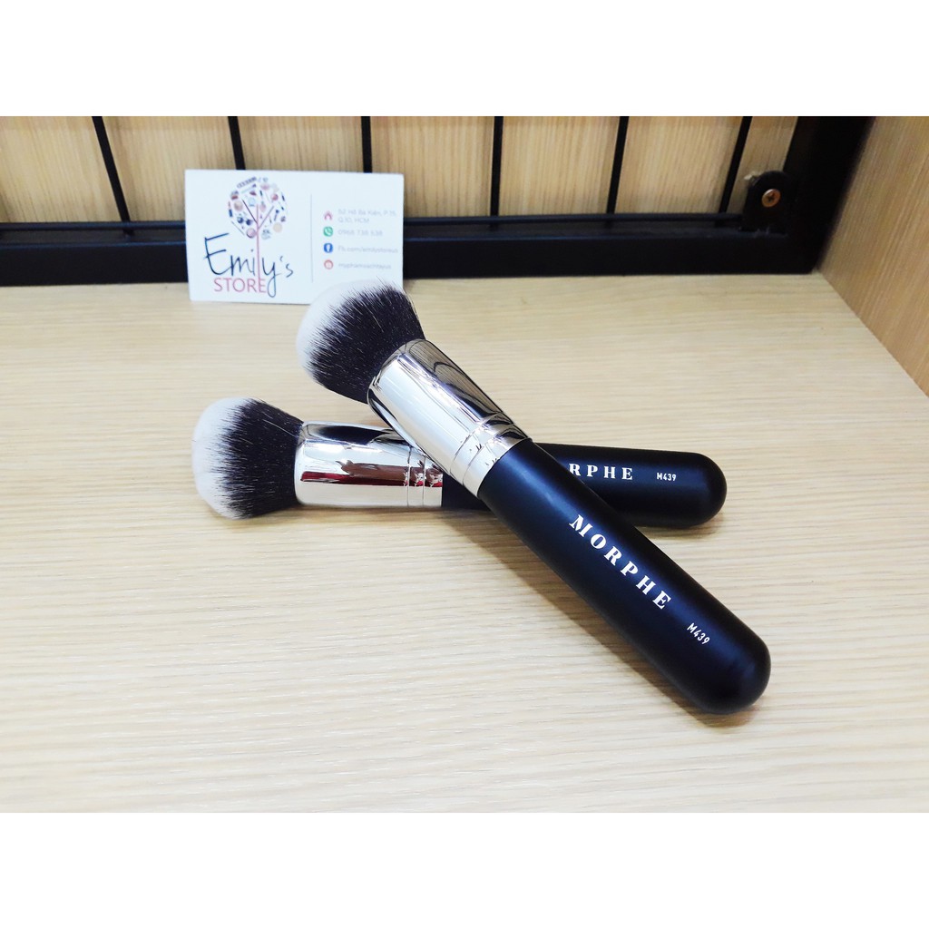 Cọ nền Morphe Deluxe Buffer-M439