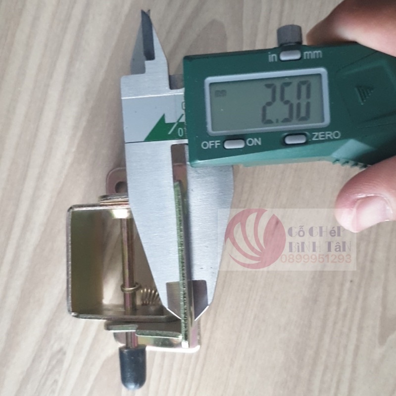 Chân bàn gấp có khoá, chân bàn học sinh, chân bàn gỗ thông  nhiều kích thước....