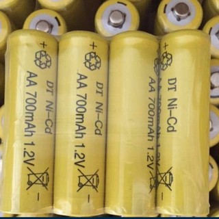 Vỉ pin sạc 04 viên AA 700mAh
