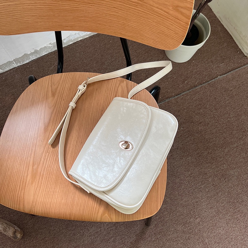 Túi Đeo Vai Nắp Gập Kích Thước Lớn Mới Cho Nữ