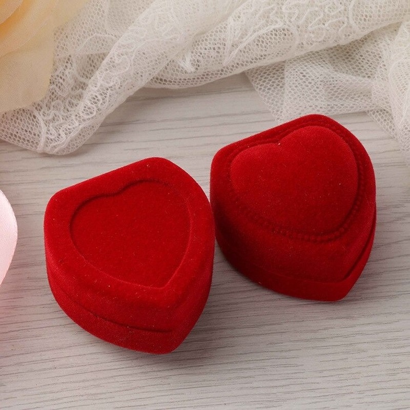 Set 1/5 hộp đựng nhẫn hình trái tim đỏ sang trọng tiện dụng