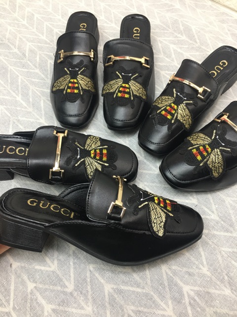 GIÀY SỤC HỌA TIẾT THÊU ONG (khóa ngang) | BigBuy360 - bigbuy360.vn