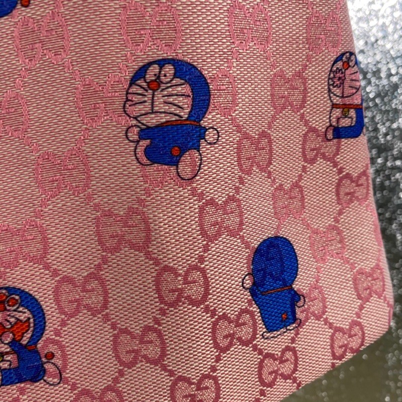 Chân váy ngắn Gucci GC in logo hình doraemon siêu xinh hai màu nâu hồng