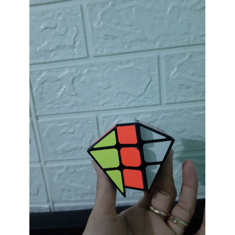 Rubik biến thể cá và Rubik Biến thể cối xoay gió