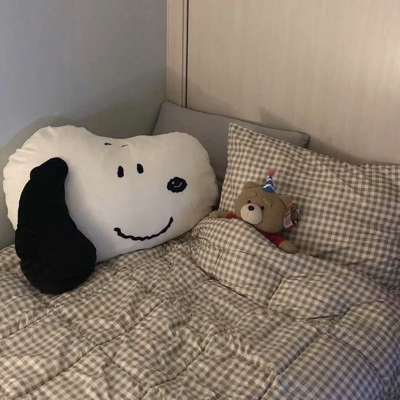 Gối Ôm Hình Snoopy Charlie Xinh Xắn Êm Ái