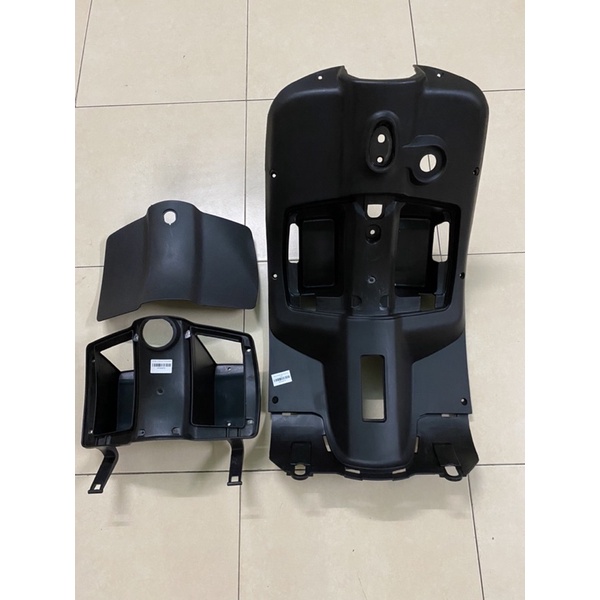 Hộp dụng cụ xe điện Vespa, Bộ ốp gáy sau xe điện Vespa