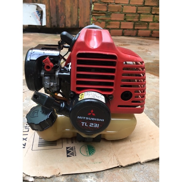 Máy cắt cỏ Nhật bãi Tl 231