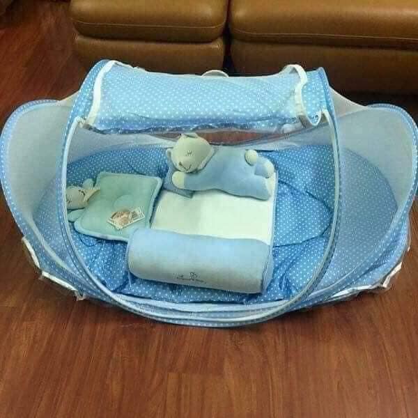 MÀN NHẠC KÈM ĐỆM VÀ GỐI HAPPY BABY CHỐNG MUỖI CHO BÉ