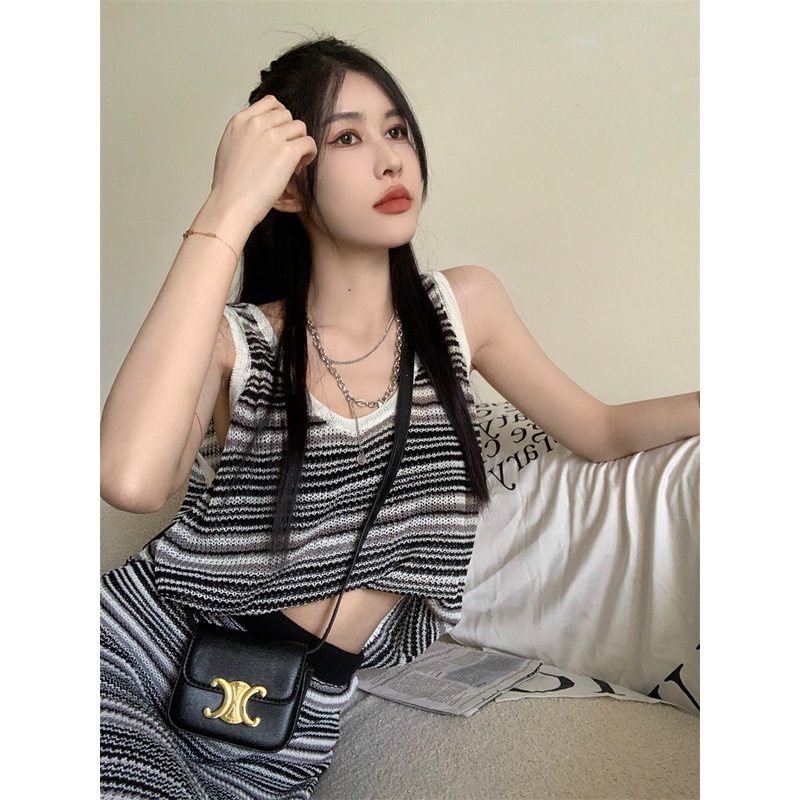 QADCOL  Set Áo Thun Ngắn Tay Sọc Ngang + Chân Váy Ôm Thời Trang Dành Cho Nữ