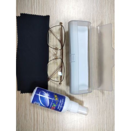 Gọng kính kim loại mảnh vuông 8818 đã đeo là XINH -Nhận Cắt Mắt-Tặng kèm hộp+khăn+Chai nước lau kính | BigBuy360 - bigbuy360.vn