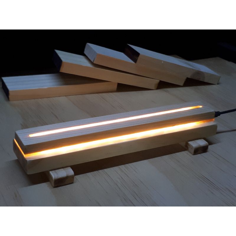 Đế đèn led gỗ Chân Dài