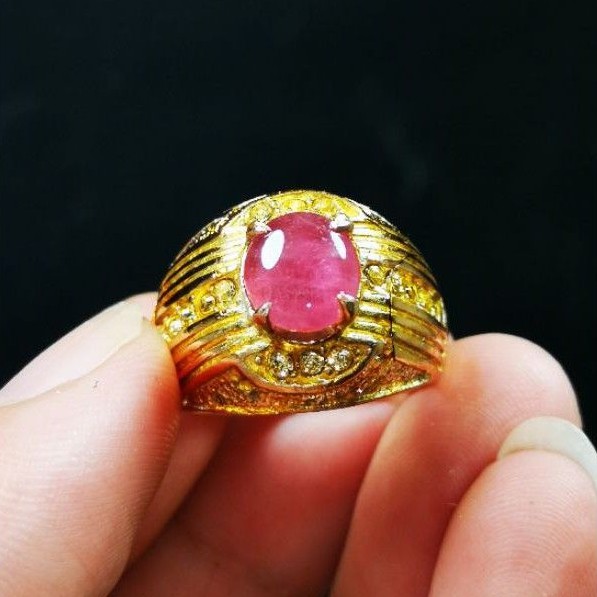 Đá Ruby Màu Sắc Tự Nhiên Dùng Trang Trí Xe Hơi