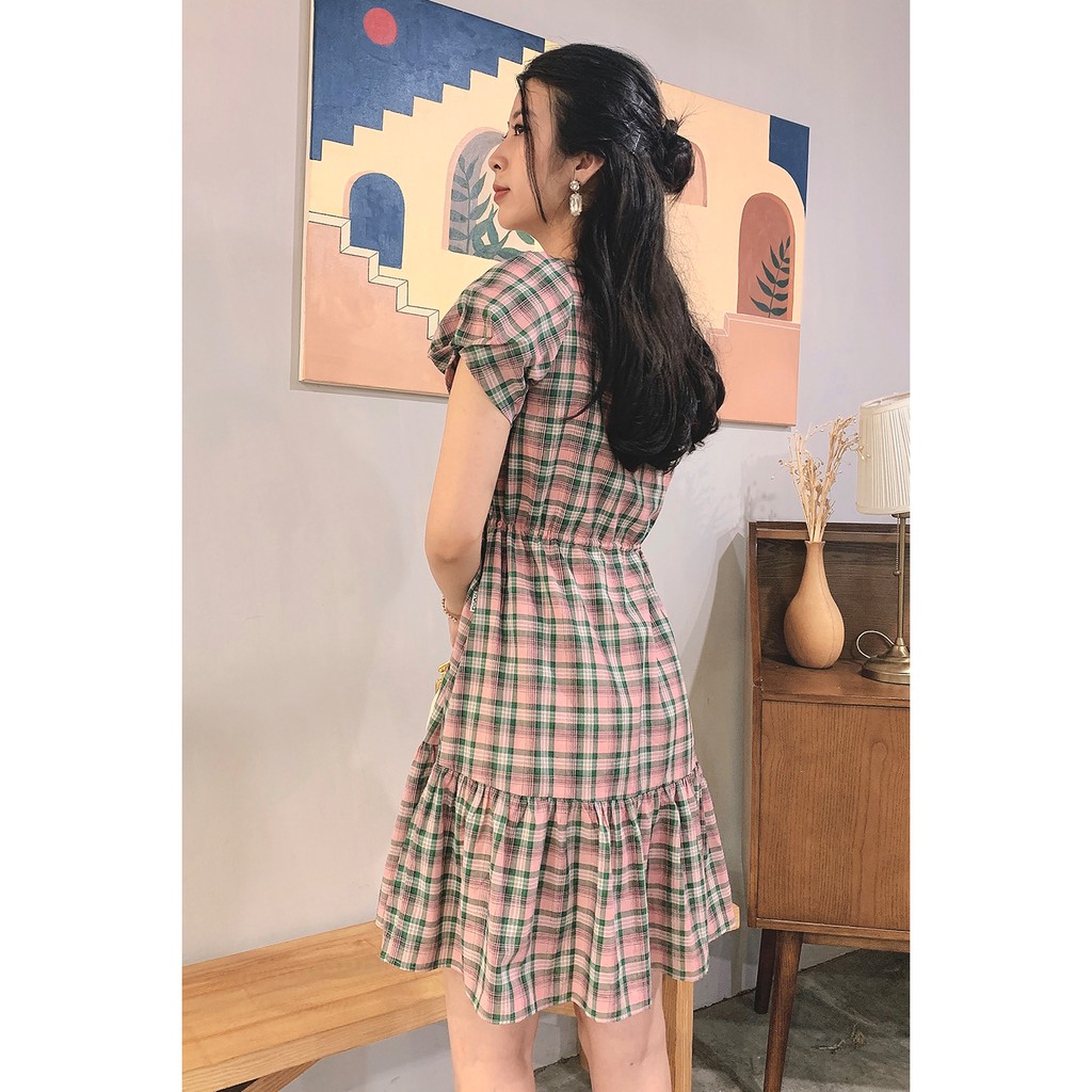 Đầm xòe kẻ caro ngắn tay, tay bồng bèo gấu DEW0298 - 92WEAR | BigBuy360 - bigbuy360.vn