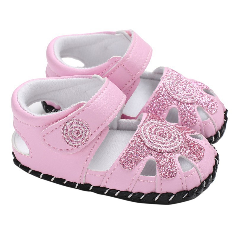 Giày sandals thêu hình đáng yêu cho bé