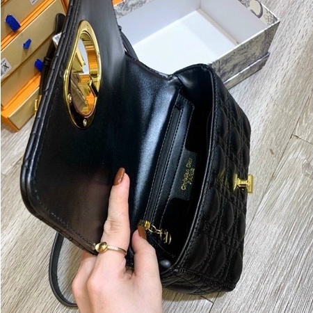 Túi D.i.O sai 20 da trần ô hàng đẹp có hộp