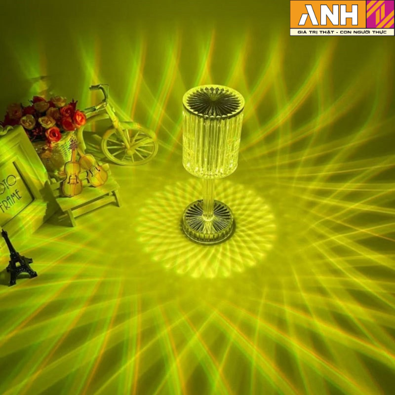 Đèn ngủ, đèn trang trí pha lê cảm 16 màu RPG, cảm biến lãng mạn chiếu hình độc đáo.B12