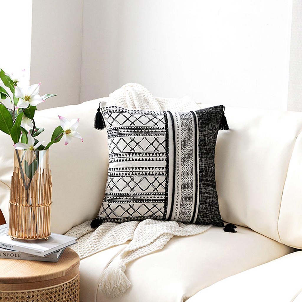 Vỏ Gối Mềm Phối Tua Rua Phong Cách Bohemian Hiện Đại