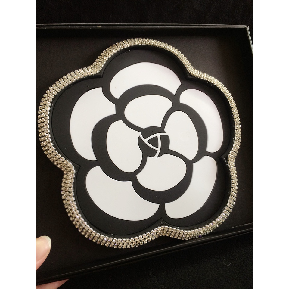 Miếng Lót Điện Thoại Chống Trượt Hình Hoa Đính Ngọc Trai Sáng Tạo Cho Xe Hơi