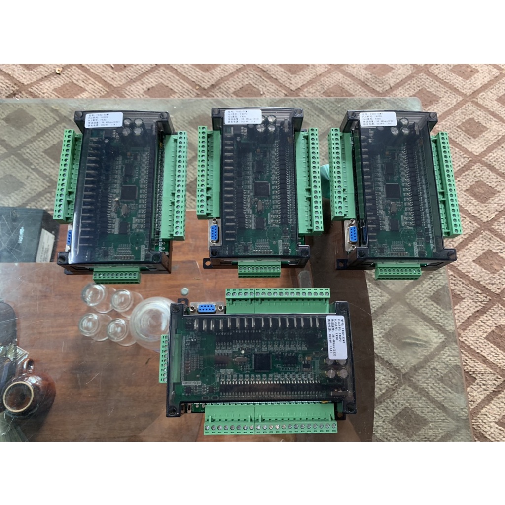 BOARD PLC FX3U - 32MT có vỏ tích hợp 6AD 2DA