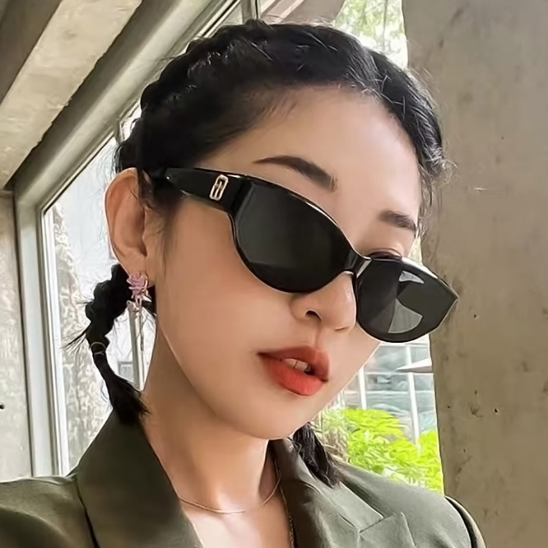 Kính mát mắt mèo gọng tam giác nhỏ thời trang âu mỹ thích hợp cho nam nữ