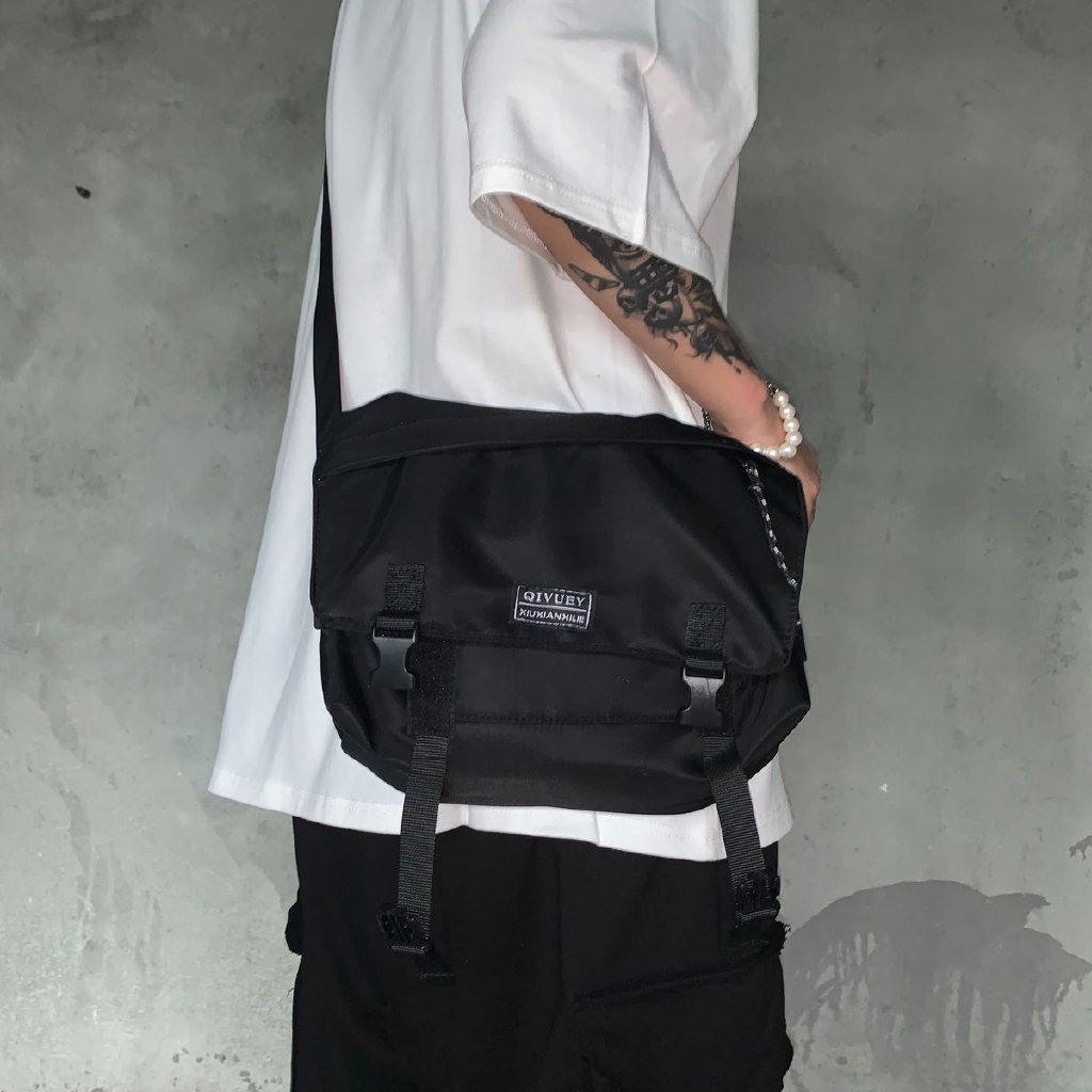 Túi đeo chéo phong cách Harajuku màu tối thời trang đường phố cá tính | BigBuy360 - bigbuy360.vn
