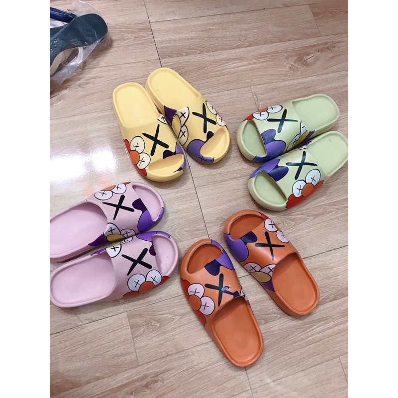 ✨ DÉP KAWS ✨ Dép Bánh Mì Chất Liệu Cao Su Mềm, Đế 5cm