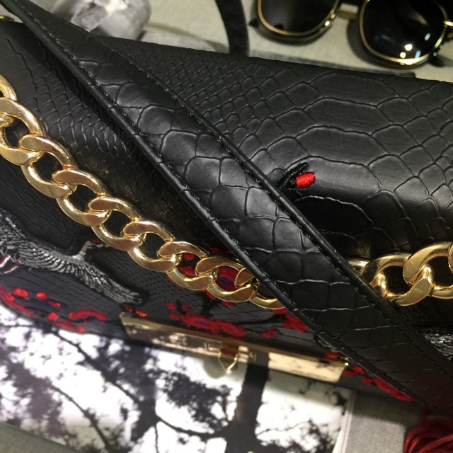 Túi Clutch Aldo Xuất thêu hạc