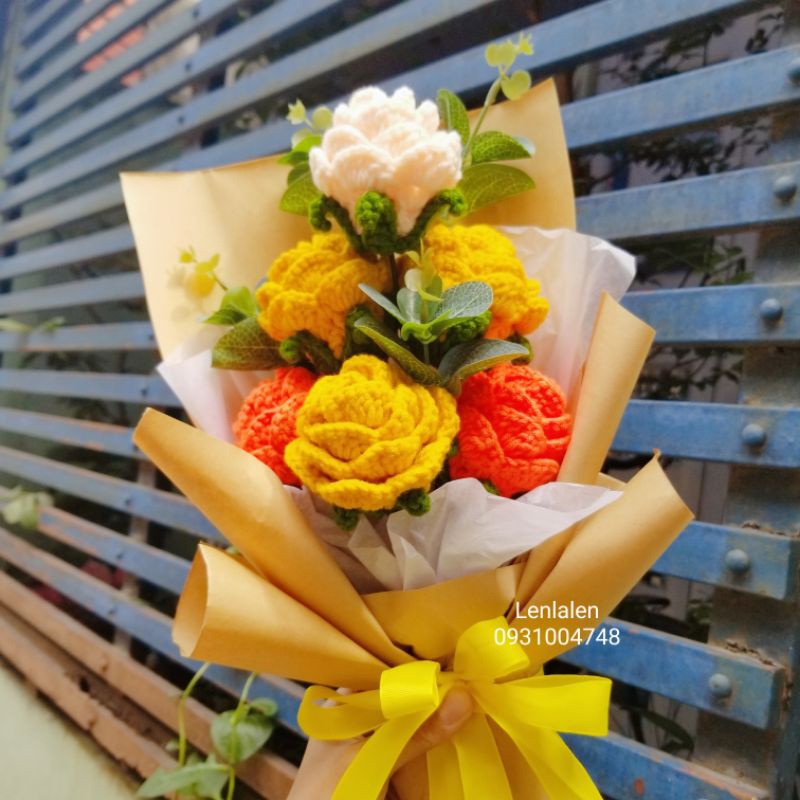 CÓ SẴN - Bó hoa hồng bằng len làm quà tặng hoặc trang trí