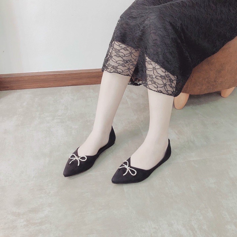 BỆT MŨI NHỌN NƠ ĐÁ