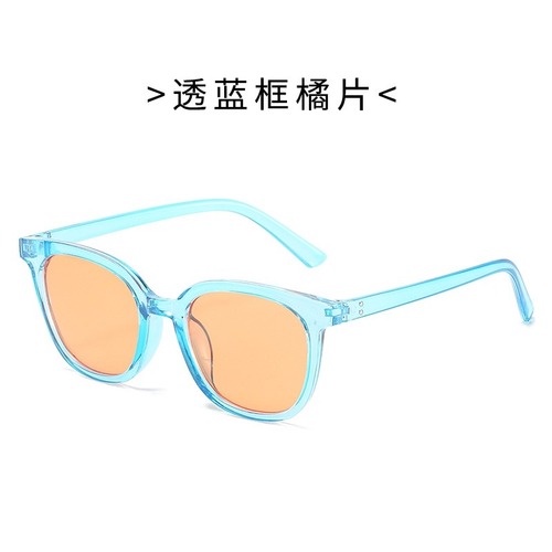 Kính mát gọng kim loại thiết kế thời trang