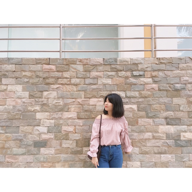 Áo trễ vai tay nhún xinh xắn 😍