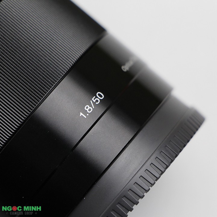Ống kính Sony E 50mm f1.8 OSS