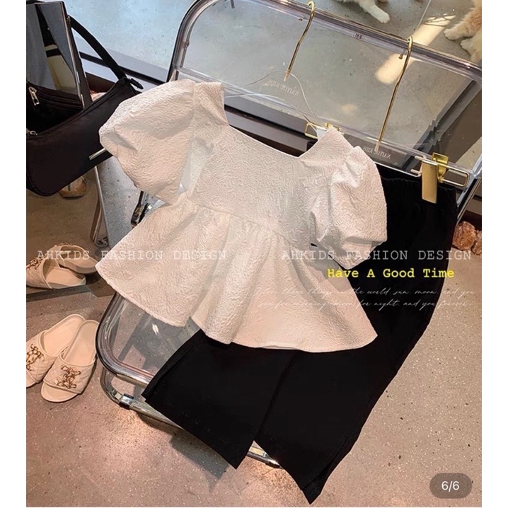 Set áo xốp trắng quần loe đen cho bé gái