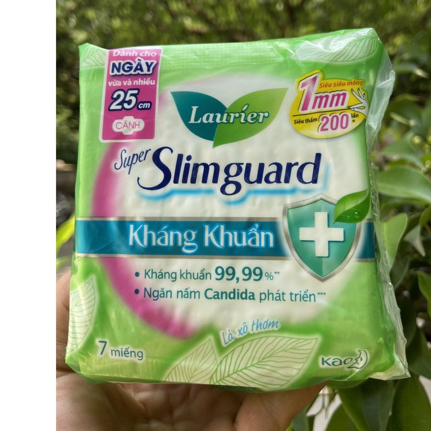 BĂNG VỆ SINH LAURIER SUPER SLIMGUARD KHÁNG KHUẨN 25CM 7 miếng