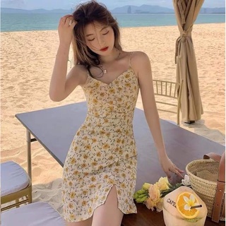 Đầm tiểu thư xẻ tà