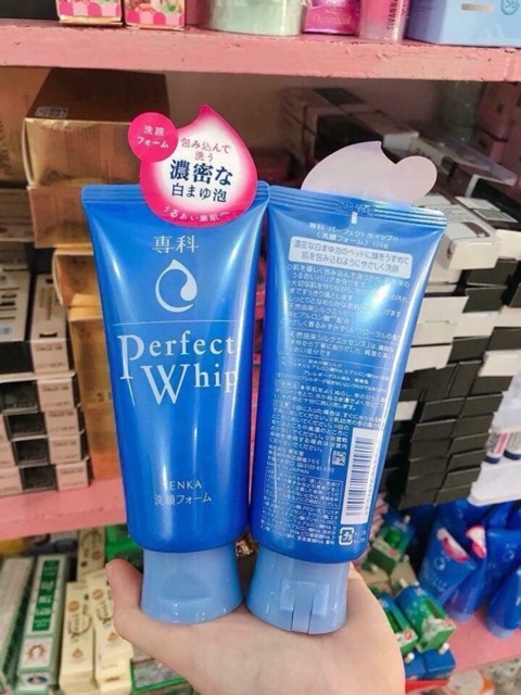 SỮA RỬA MẶT PERFECT WHIP MÀU XANH