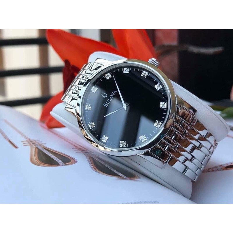 Đồng hồ nam Bulova kim cương .