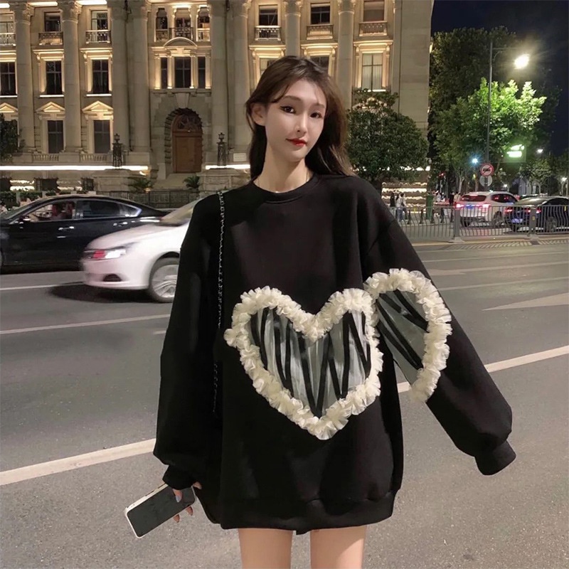 Áo sweater dáng dài màu đen hình trái tim phối ren thời trang cho nữ