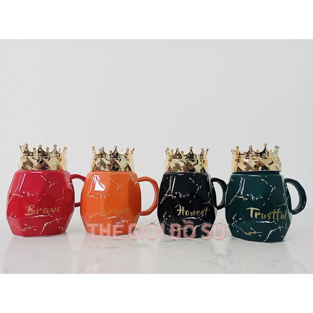 Cốc uống nước, Cốc sứ đẹp, Quà lưu niệm cute sang trọng, kèm nắp hình vương miệng 600ml