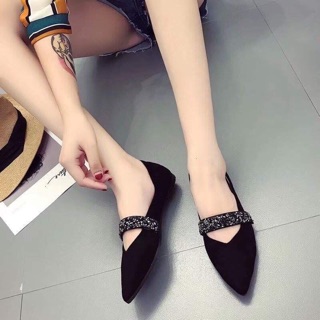 Giày bệt quai đính đá