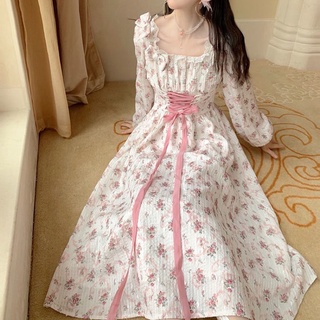 Đầm công chúa midi tay phồng