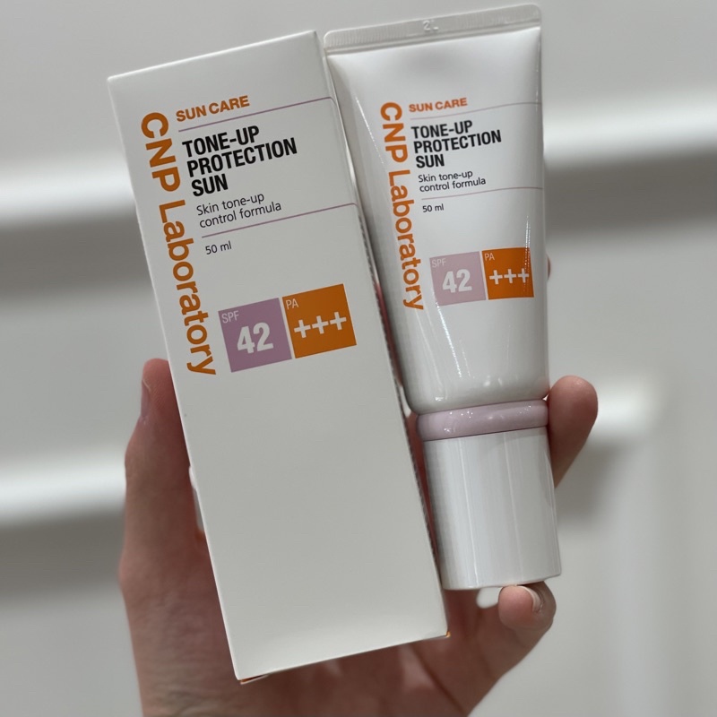 Kem chống nắng nâng tone, bảo vệ da SPF 42 PA+++ CNP