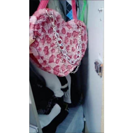 Túi xách đeo chéo nữ hình trái tim sọc caro tặng kèm dây xích thời trang,Túi da beo phong cách Mai Âm Nhạc