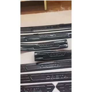 Ốp bậc cửa, nẹp bước chân trong, ngoài CARBON xe Hyundai Creta 2022- 2023, vân CACBON cao cấp tặng kèm keo dán 3M