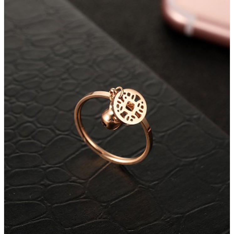 nhẫn titan cao cấp đồng tiền may mắn kết hợp chuông vàng hồng siêu đẹp - tặng hộp đựng xinh xắn