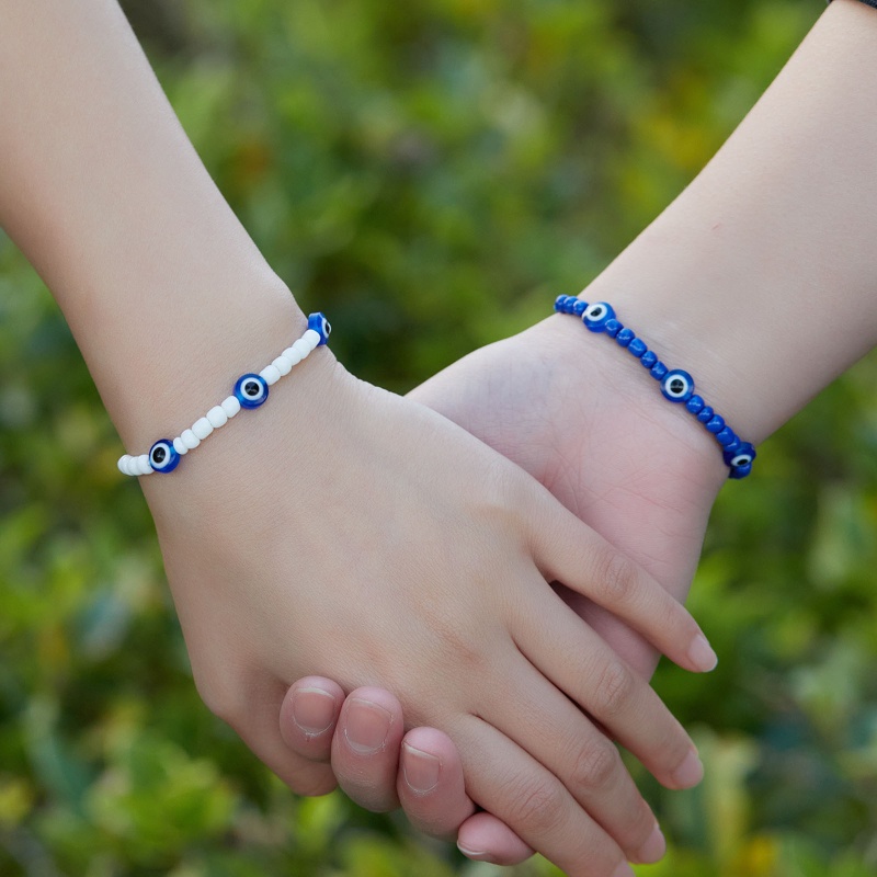 Bộ 2 Vòng Tay Chuỗi Hạt Mặt Hình Đôi Mắt Màu Xanh Dương Sáng Tạo Phù Hợp Cho Bạn Thân