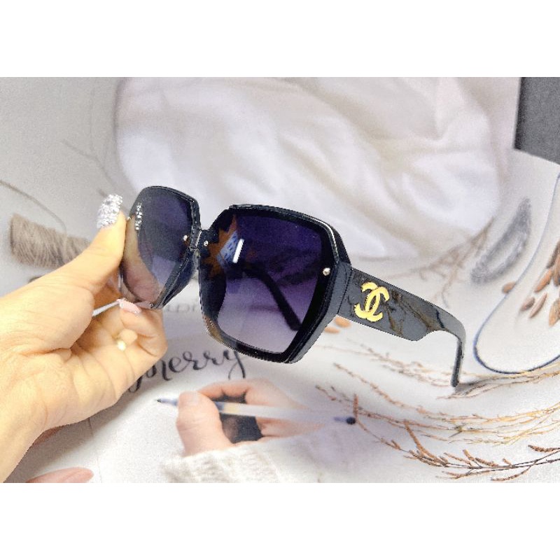 Kính Xe Thời Trang phối Màu